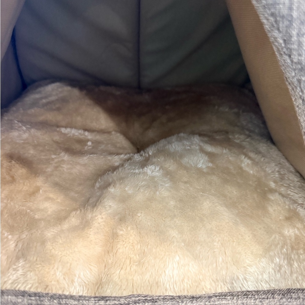 Amazon Tan / Brown Cat / small dog Bed - Picture 3 of 6